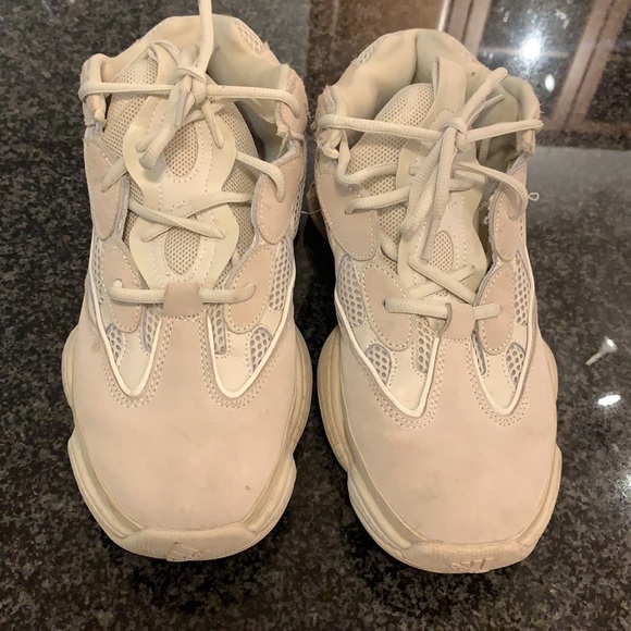 Yeezy 500 - Picture 2 of 14